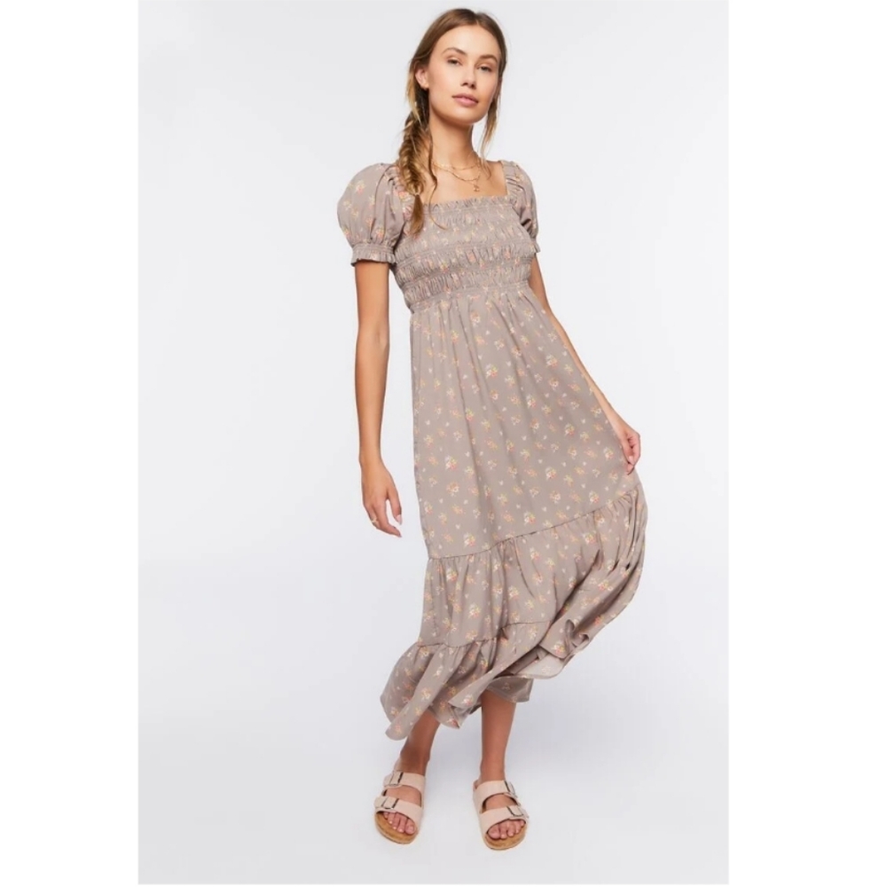 Forever 21 Puff Sleeve Smocked Floral Medium